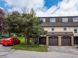 80 Old Country Dr #9, Kitchener, ON N2E2E5