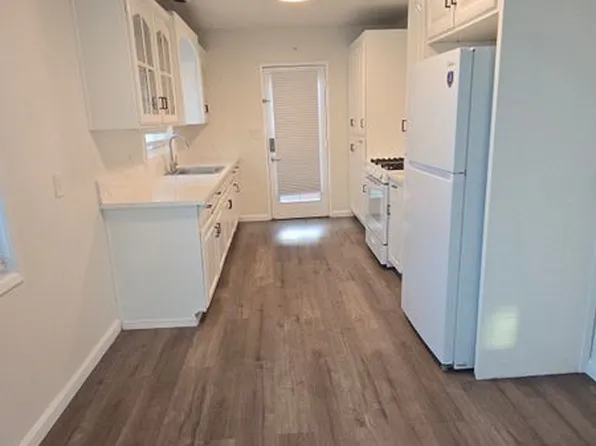 16575 Paine St #B, Fontana, CA 92336