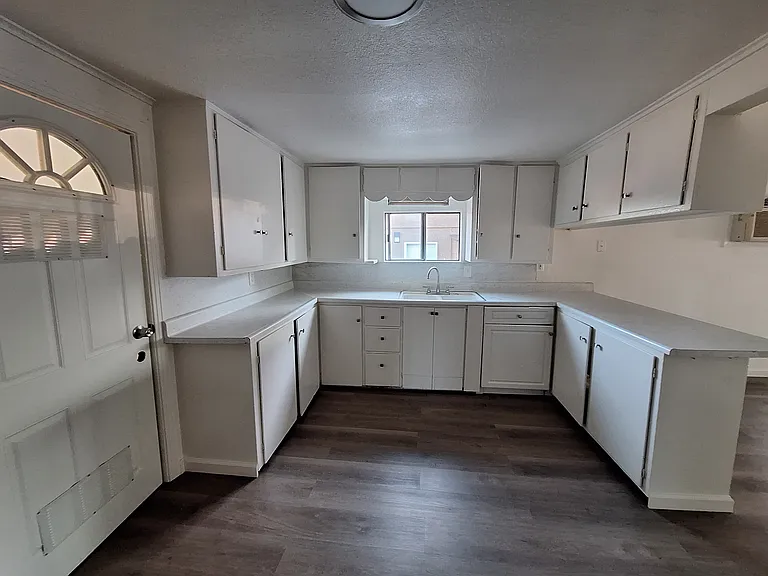 3212 Stanislaus St — Photo 10