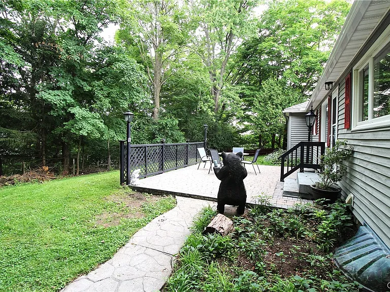 24 Forest Rd — Photo 46