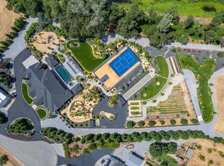 19580 Mockingbird Ln, Redding, CA 96002