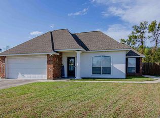5115 Salinger Dr, Darrow, LA 70725