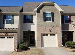 10109 Raven Tree Dr, Raleigh, NC 27617