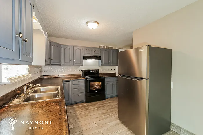13144 Ashland Ave — Photo 8