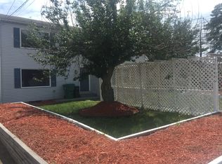 657 Prospect St, Chicopee, MA 01020