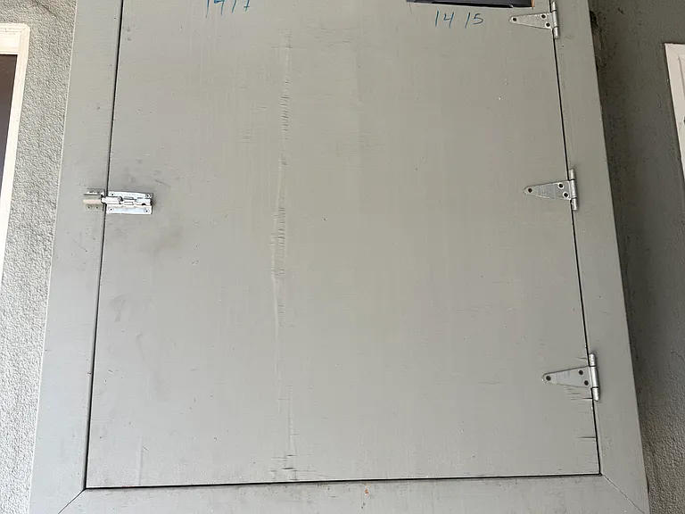 Tankless hot water. (Water is always hot)