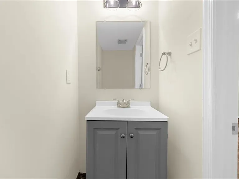 8638 Gambier Hbr — Photo 18