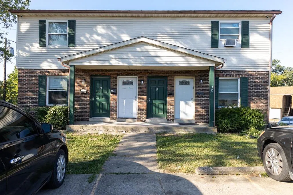 1450 Villa Ct A — Photo 2