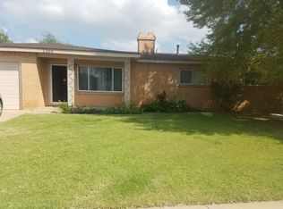 2204 N Thomas Dr, Hobbs, NM 88240