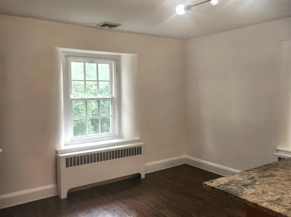 875 W Miner St APT 3, West Chester, PA 19382