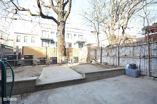 Rented by Citi Habitats | media 52