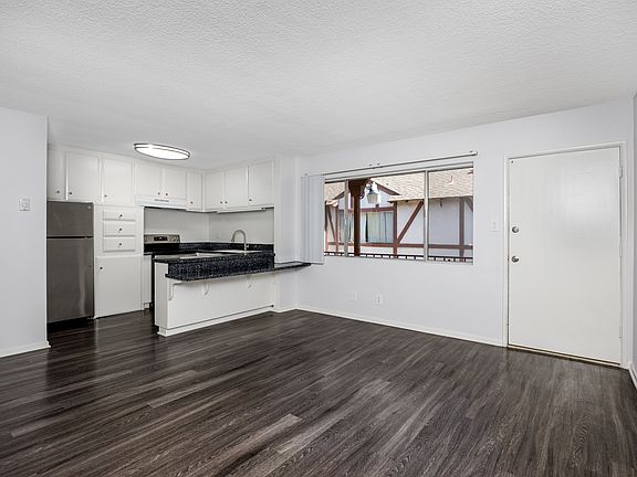 4th image of 13013 Inglewood Ave #24