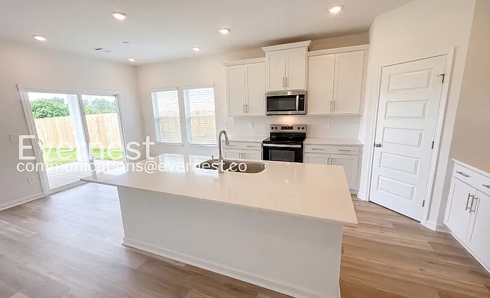 29447 Satilla Cir — Photo 6
