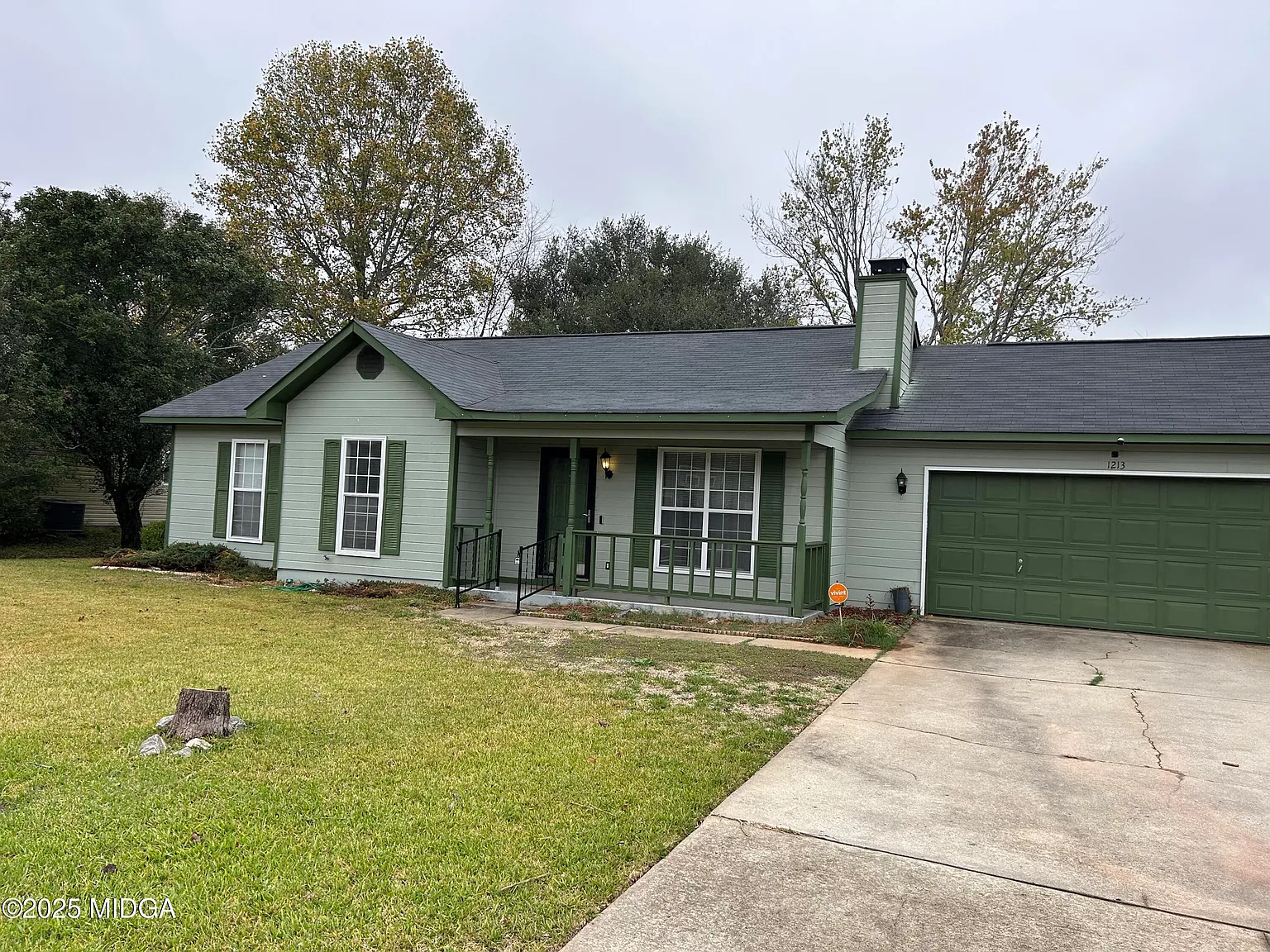 1213 Candlwyck Dr photo 1