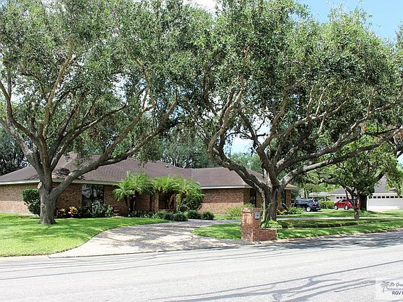 2nd image of 217 Palm Valley Dr W