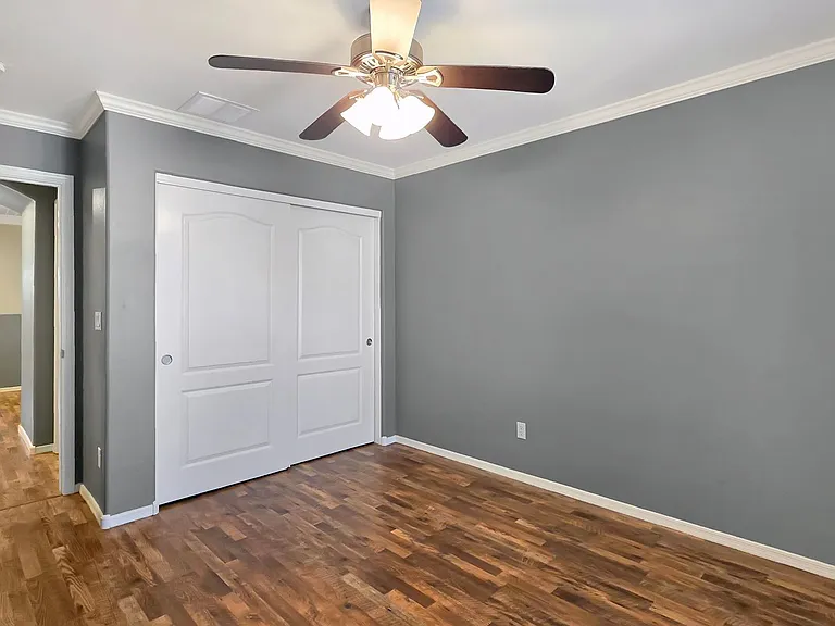 2942 N Evergreen St — Photo 17