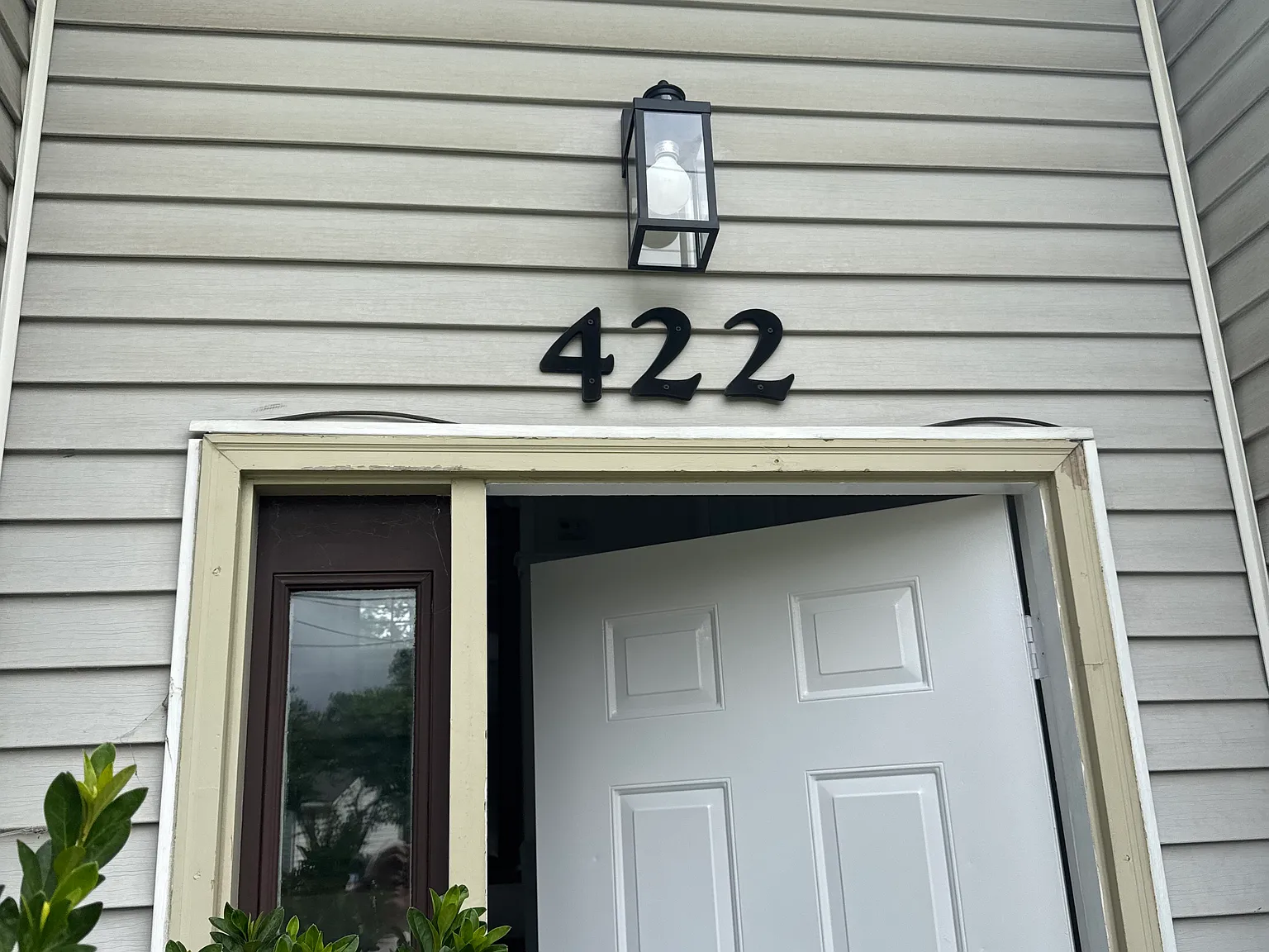 6 bed, 2287 sqft, $4,500 — Photo 1