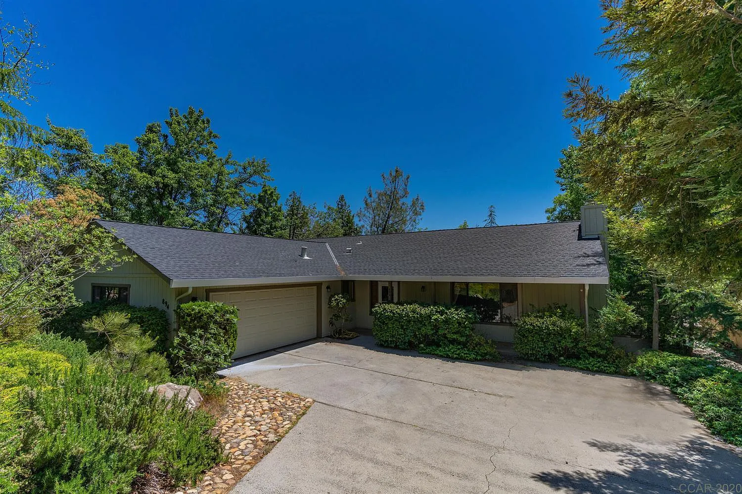 894 Sugarbush Ln photo 1