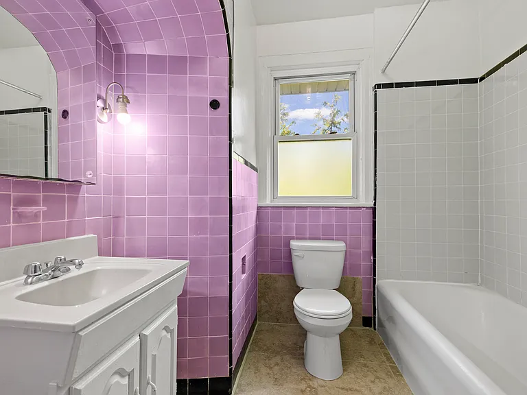 245 W Walnut St #2 — Photo 16