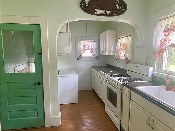 5th image of 407 Lafayette St
