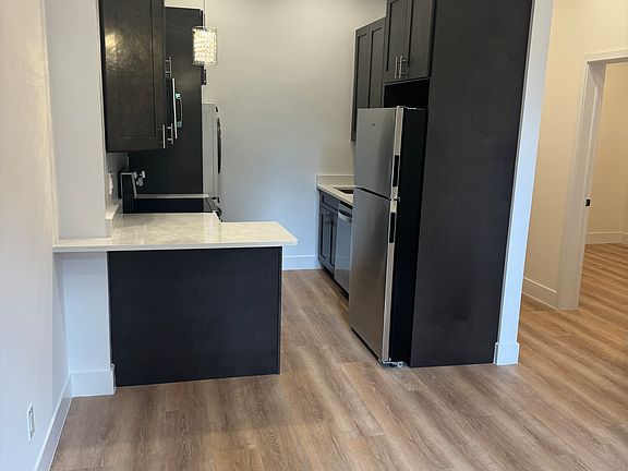 3rd image of 423 3rd Ave APT 1