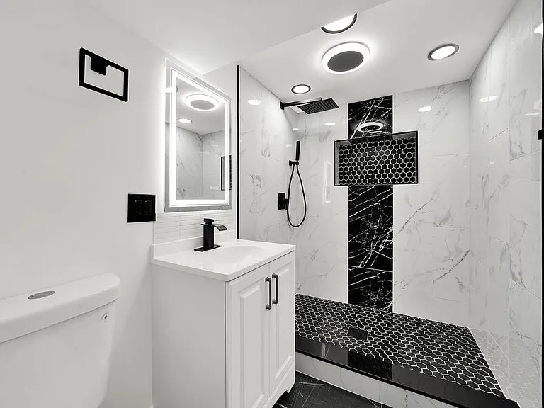 6607 S Oakley Ave #1 — Photo 8