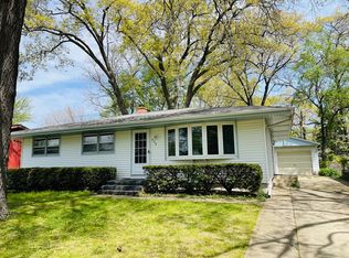 906 Wilson Ct, Zion, IL 60099