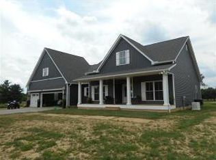 8174 Gale Rd, Hebron, OH 43025