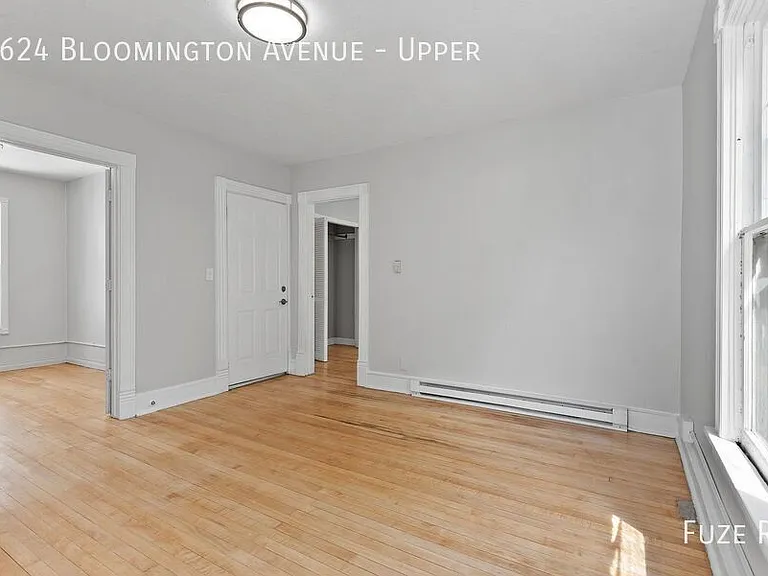 3624 Bloomington Ave #UPPER — Photo 5
