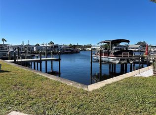 7250 Mount Arlington Dr NE #427, Saint Petersburg, FL 33702