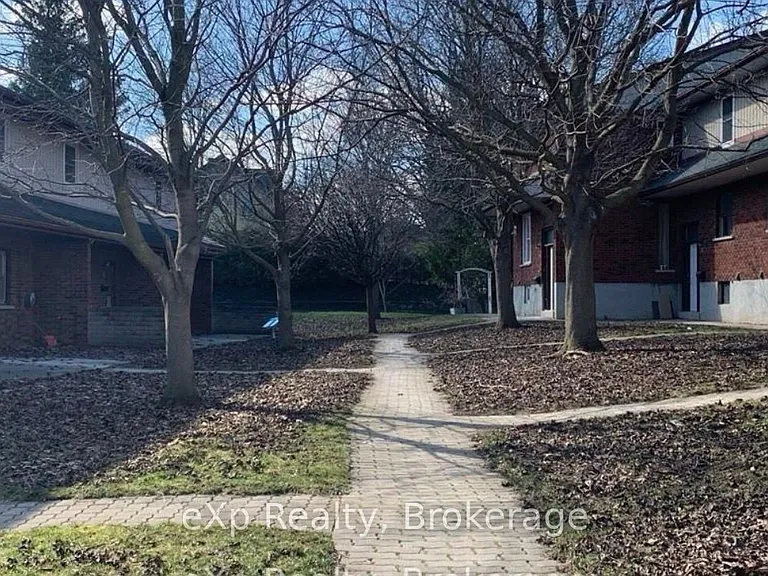 215 McNab St #10 — Photo 1