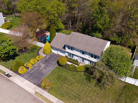 5th image of 1450 Ottawa Court