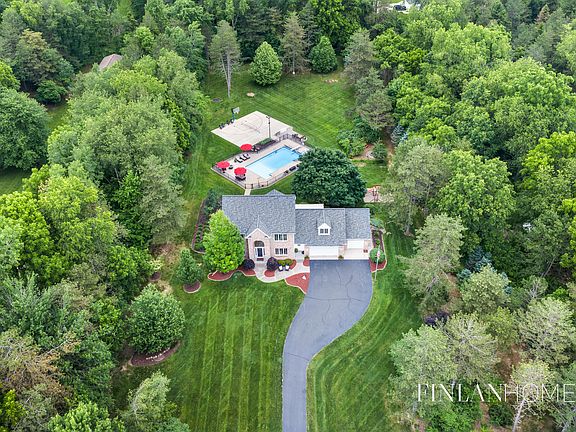 2nd image of 10310 E Rivershore Dr SE