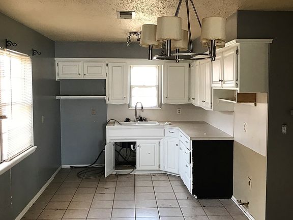 3rd image of 101 Asbill Ave
