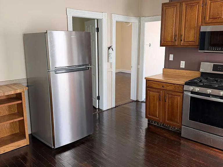 10 Fuller Ave #2 — Photo 9