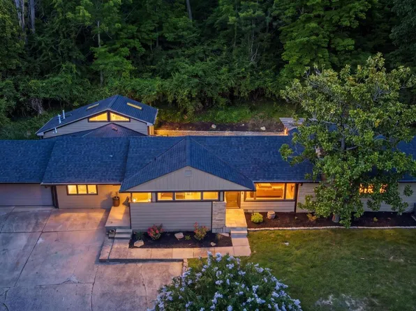 3696 Dogwood Ln, Cincinnati, OH 45213
