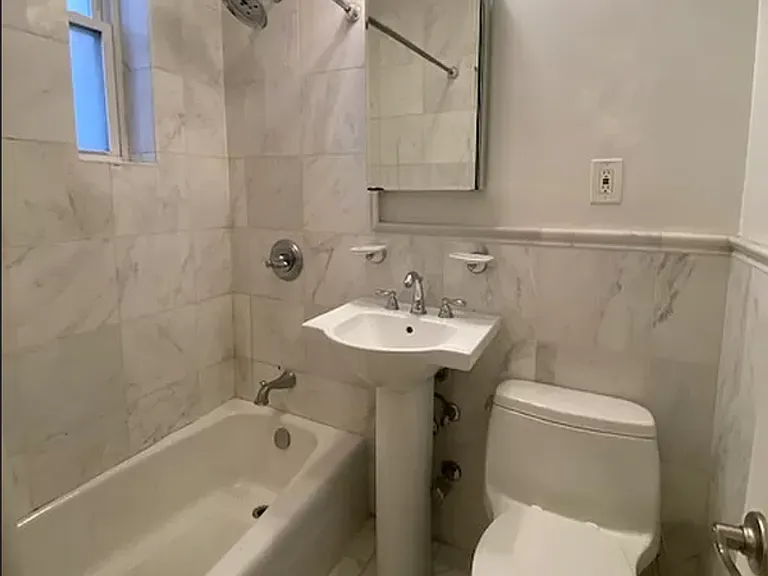 510 E 82nd St #3D — Photo 7