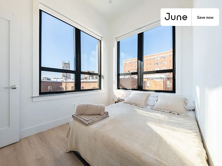 2147 P St NW — Photo 17