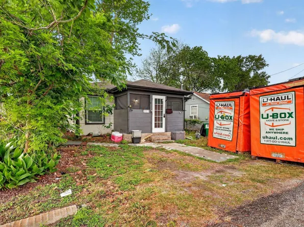 511 W Orange St, Angleton, TX 77515