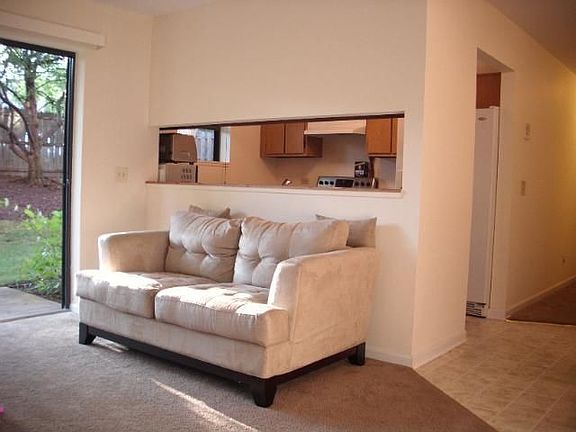 4th image of 1327 N Winslowe Dr Unit 104