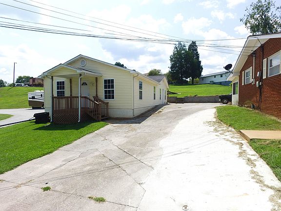 4th image of 4608 Cabbage Ln