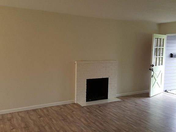 4th image of 4961 71st St