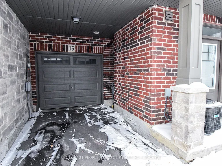 15 Hoffman Ln — Photo 3