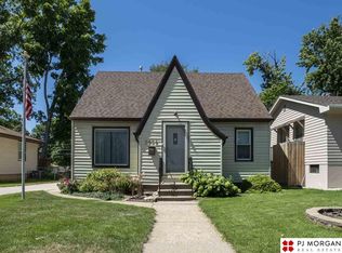 2524 S 42nd St, Omaha, NE 68105