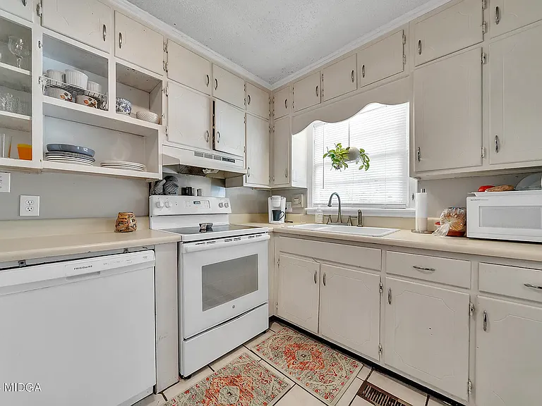 210 Oak Haven Ave — Photo 13