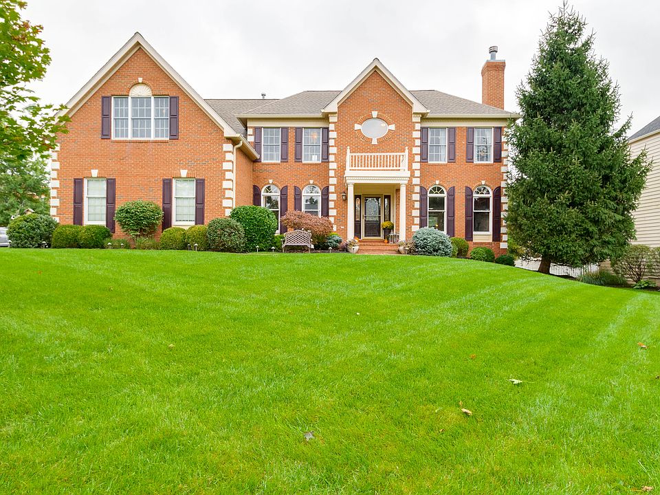 1st image of 43647 Cypress Village Dr