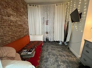 418 S 4th St #2L, Brooklyn, NY 11211