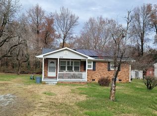 1015 Holt St, Mebane, NC 27302