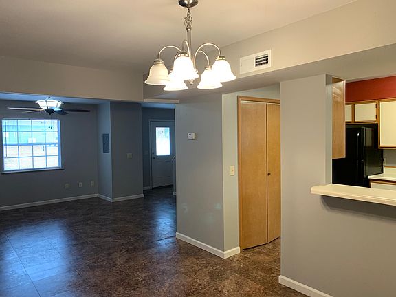4th image of 461 N Garrett St APT B