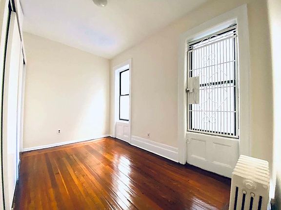 3rd image of 714 Amsterdam Ave #A7